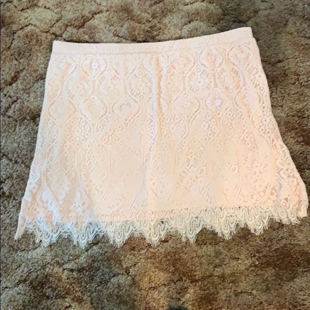 Isaac mizrahi live! Size 2X lace light pink skirt
